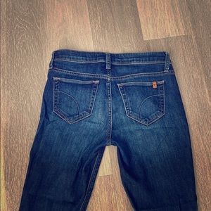 Joe’s Jeans Skinny Ankle Mid-Rise - size 25